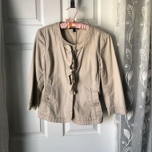 Talbots Women's Ruffle light relax 98% cotton Jacket size 8 button down